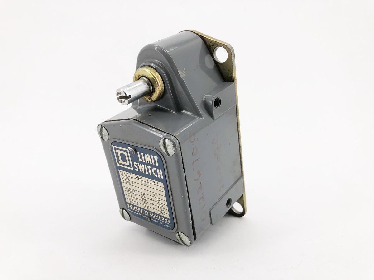 Used Square D 9007TSD1 Rotary Lever Limit Switch 600VAC Ser. A