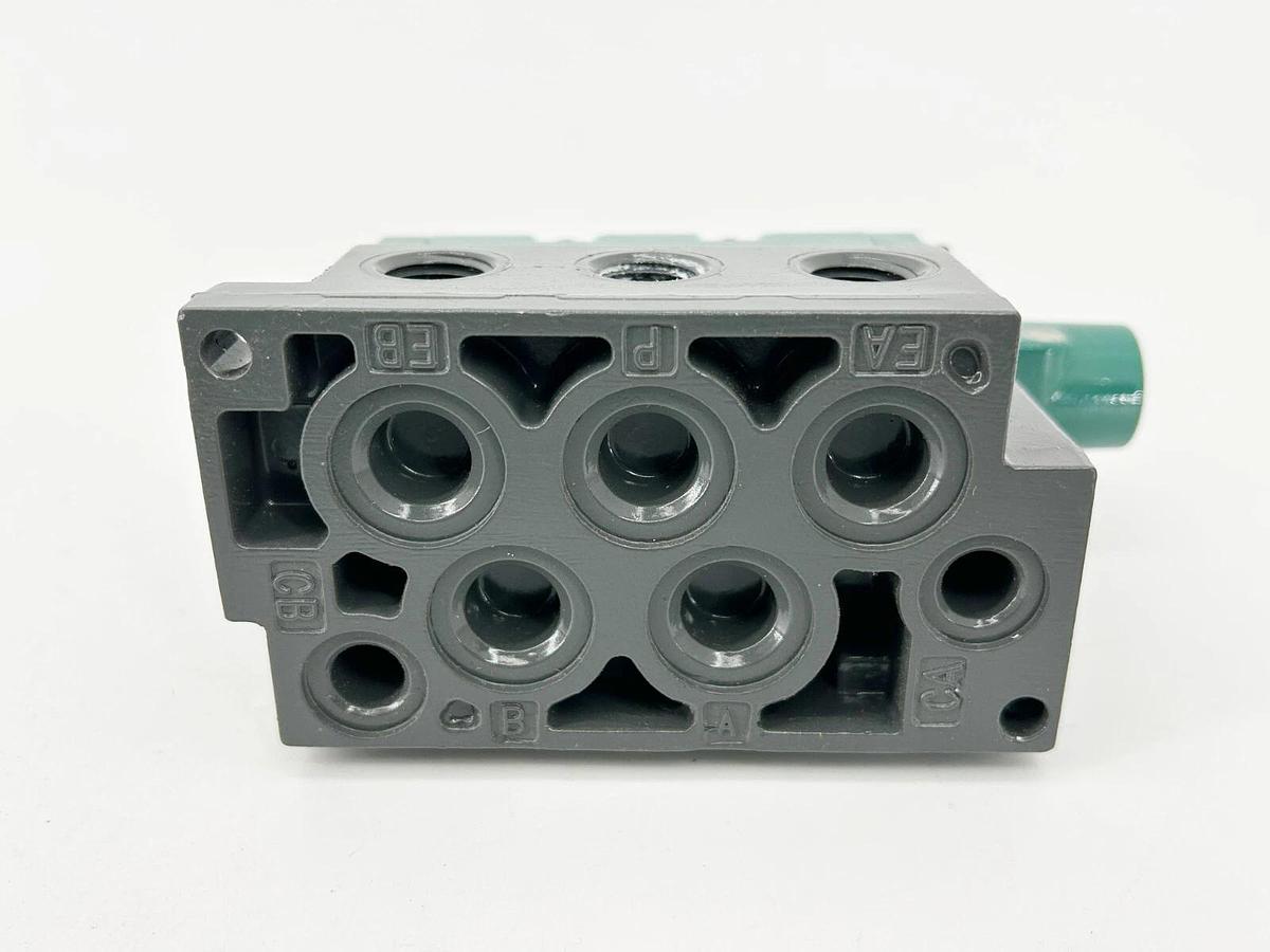 New Numatics 152JA441O000000 Solenoid Valve 1/4" Port MK 15 Series 2 Position