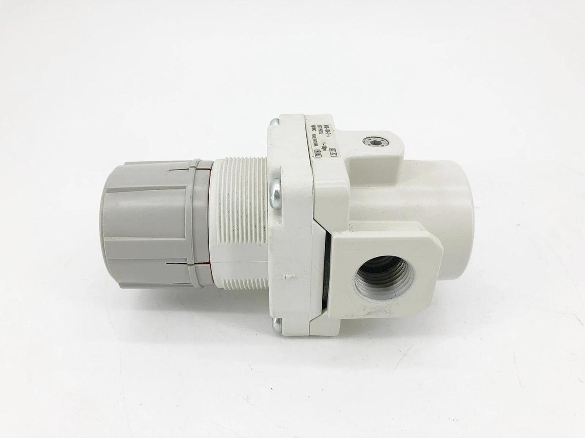 Lot of 2 New SMC AR40-N04-Z-A Pressure Regulators 1/2" NPT 7-100psi - No Box