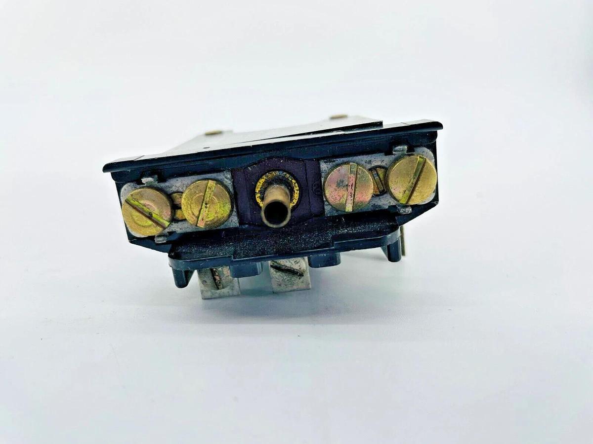 New Allen Bradley X-36444 Overload Relay Right Hand Size 0 1