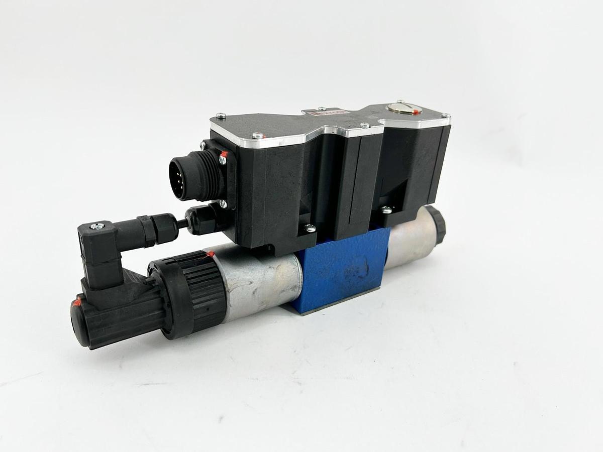New Rexroth R900707192 Proportional Valve 4WREEM 6 E32-22/G24K34/B6V