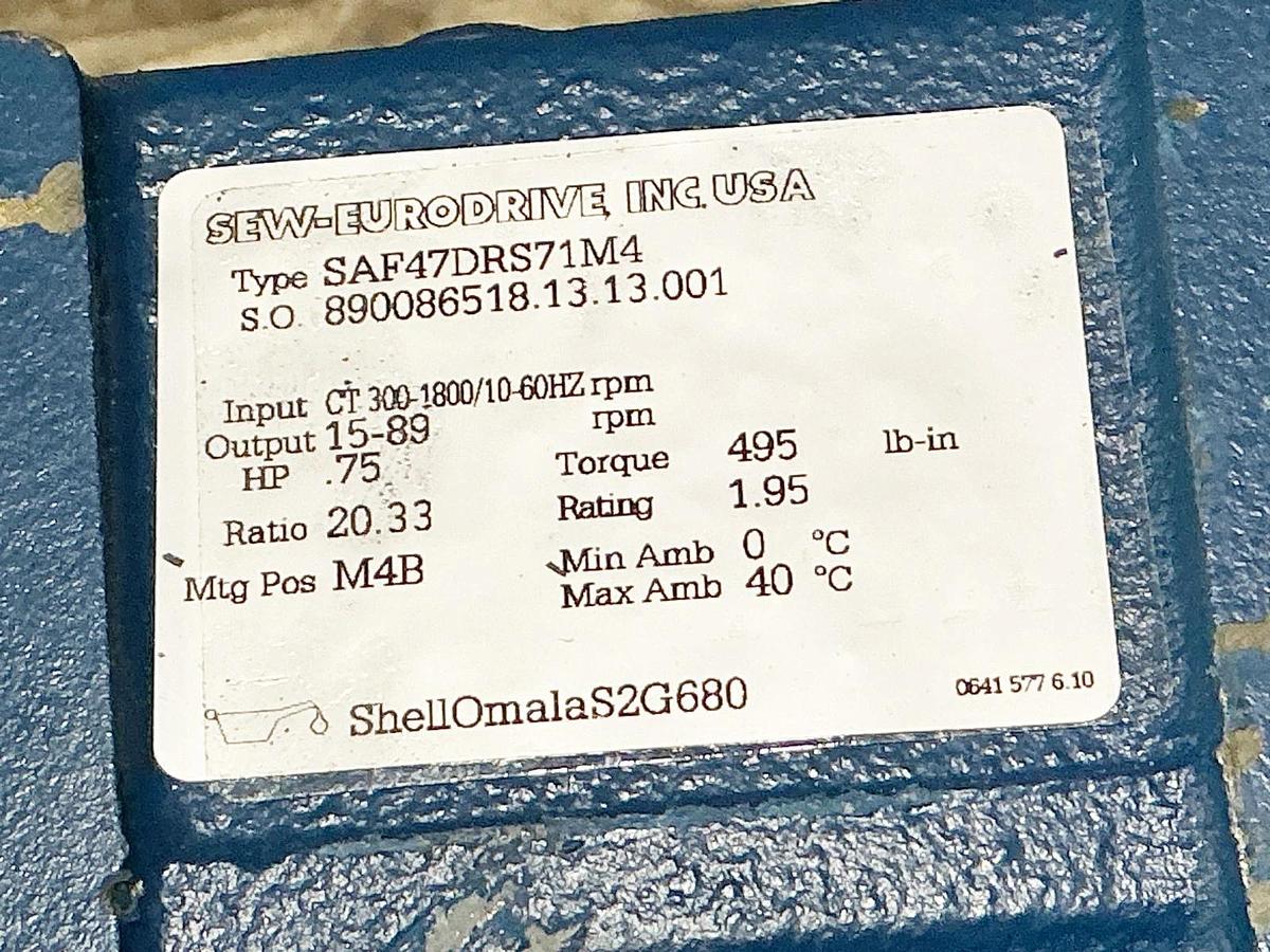 New SEW Eurodrive SAF47DRS71M4 Gearmotor 15-89RPM Output .75HP 230/460V