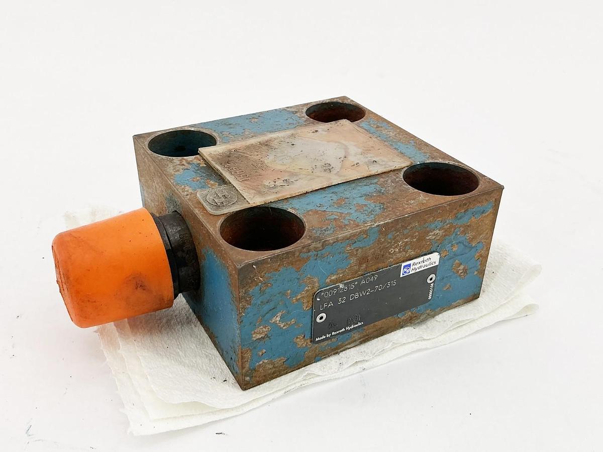 Used Rexroth LFA 32-DBW2-70/315 Pressure Function Controller Cover R900912815