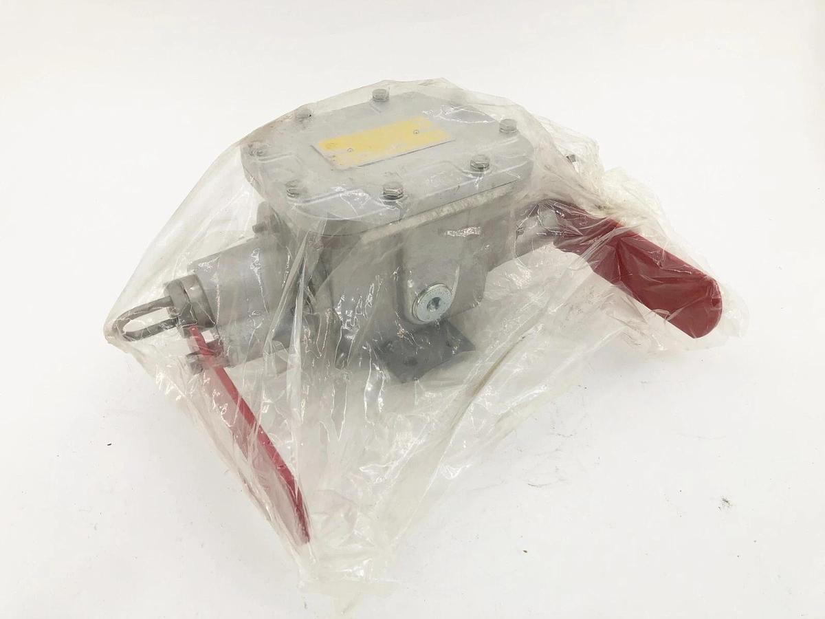 New Conveyor Components PC-D2SX Pull Cord Control SPDT 20A 125/250/480VAC