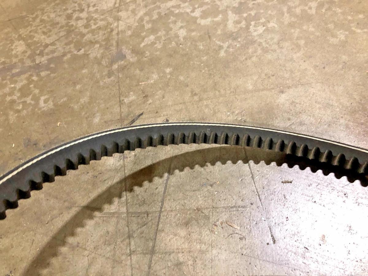 New Gates 5VX1320 Super HC Cogged V-Belt 9414-1320 - No Box