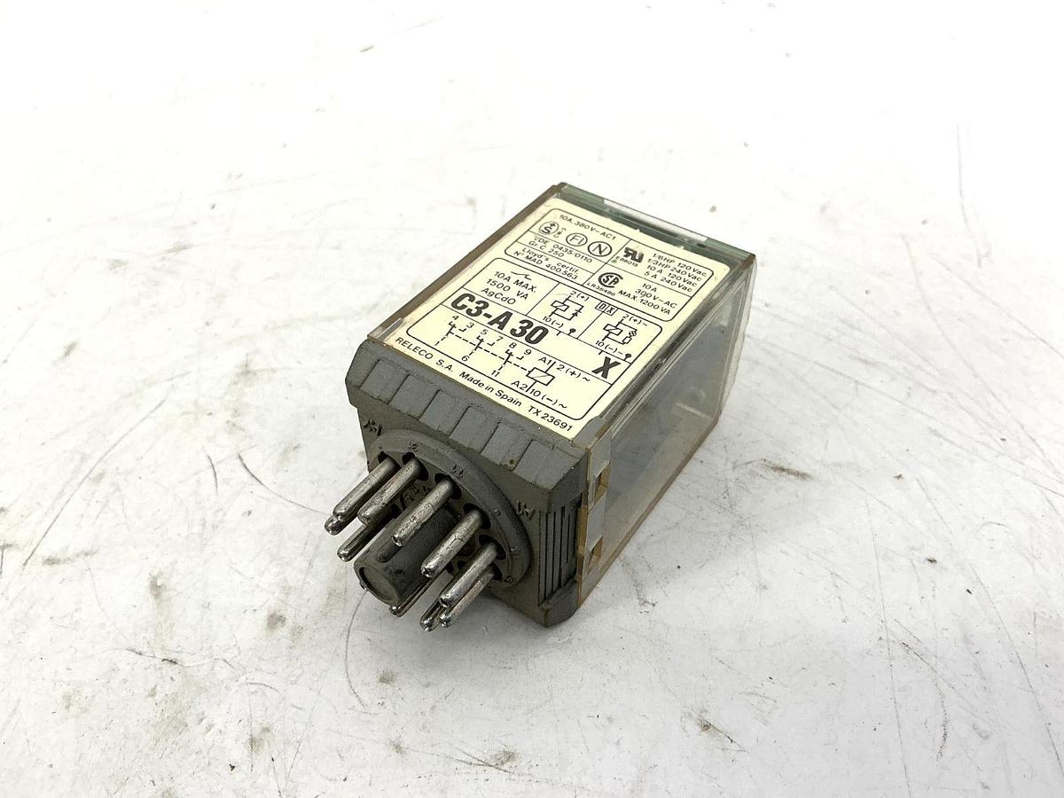 New Turck C3-A30X/120VAC Ser MR-C Relay 11-Pin 120VAC Coil 3P 10A 250V No Box