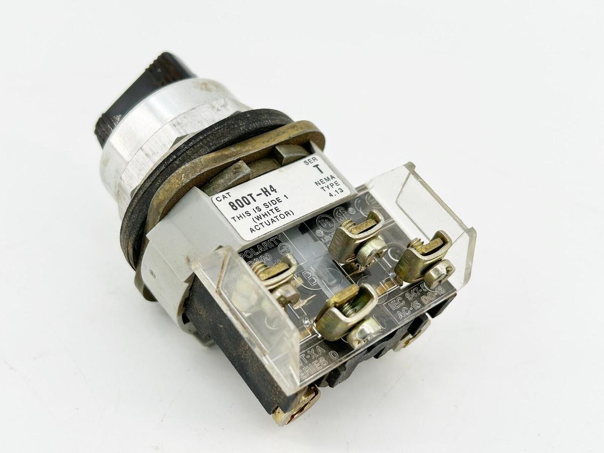 Used Allen Bradley 800T-H4 Selector Switch 30.5M 2 Position Spring Return Ser.T