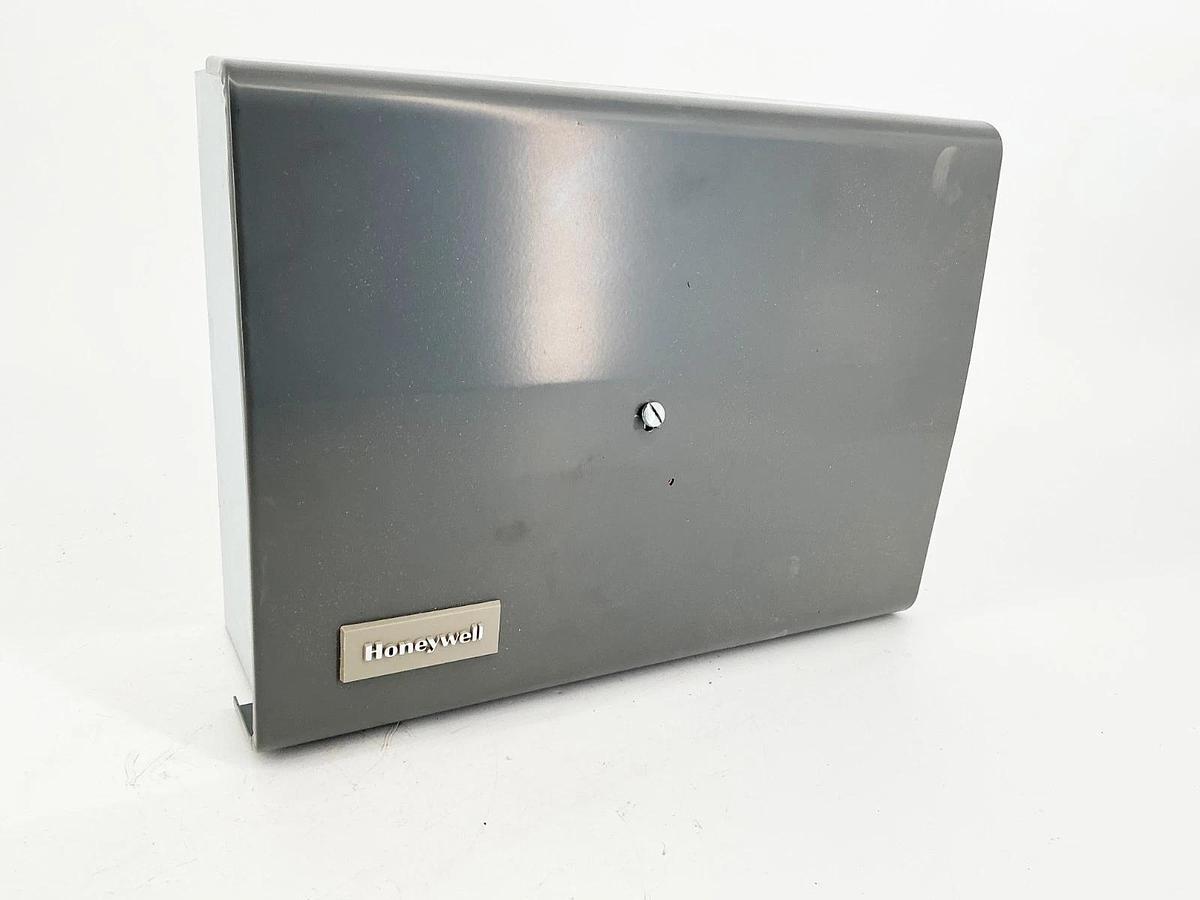 New Honeywell S984F-1070 Integral Motorized Step Controller 1-1/2 Speed 240V