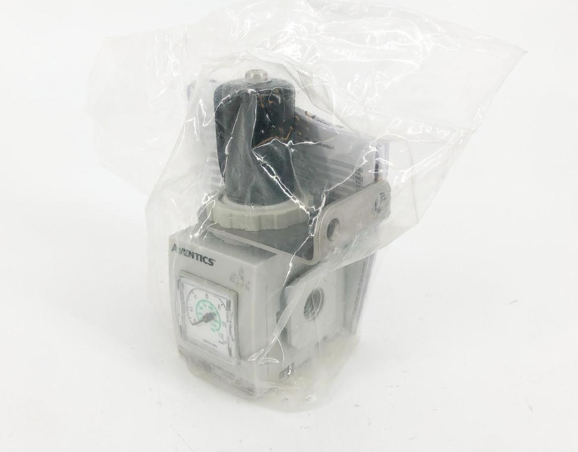 New Aventics 8651AM002G232G0 Manifold Regulator 7-125psig 1/4" NPTF