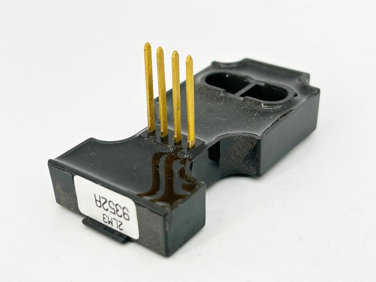 New Banner Engineering 2LM3 Multi-Beam 2 Wire AC Logic Module 16536
