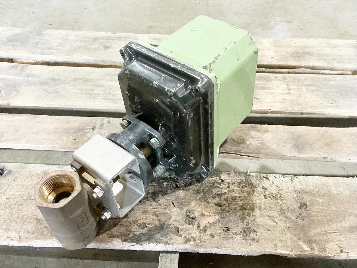 New Dresser RCS Electripower MAR10-30 Valve Actuator 120V 50/60Hz .50A 1-1/4"