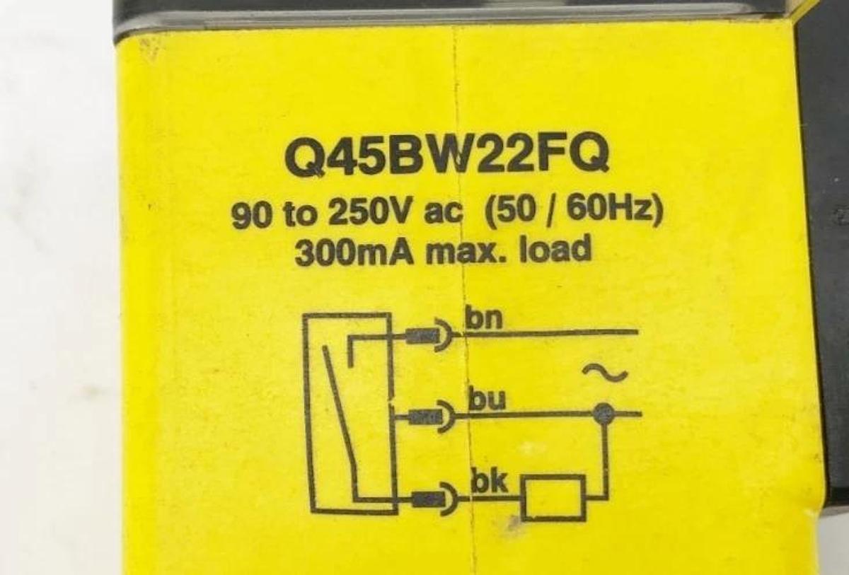 Used Banner Engineering Q45BW22FQ Photoelectric Sensor 90-250VAC 37016