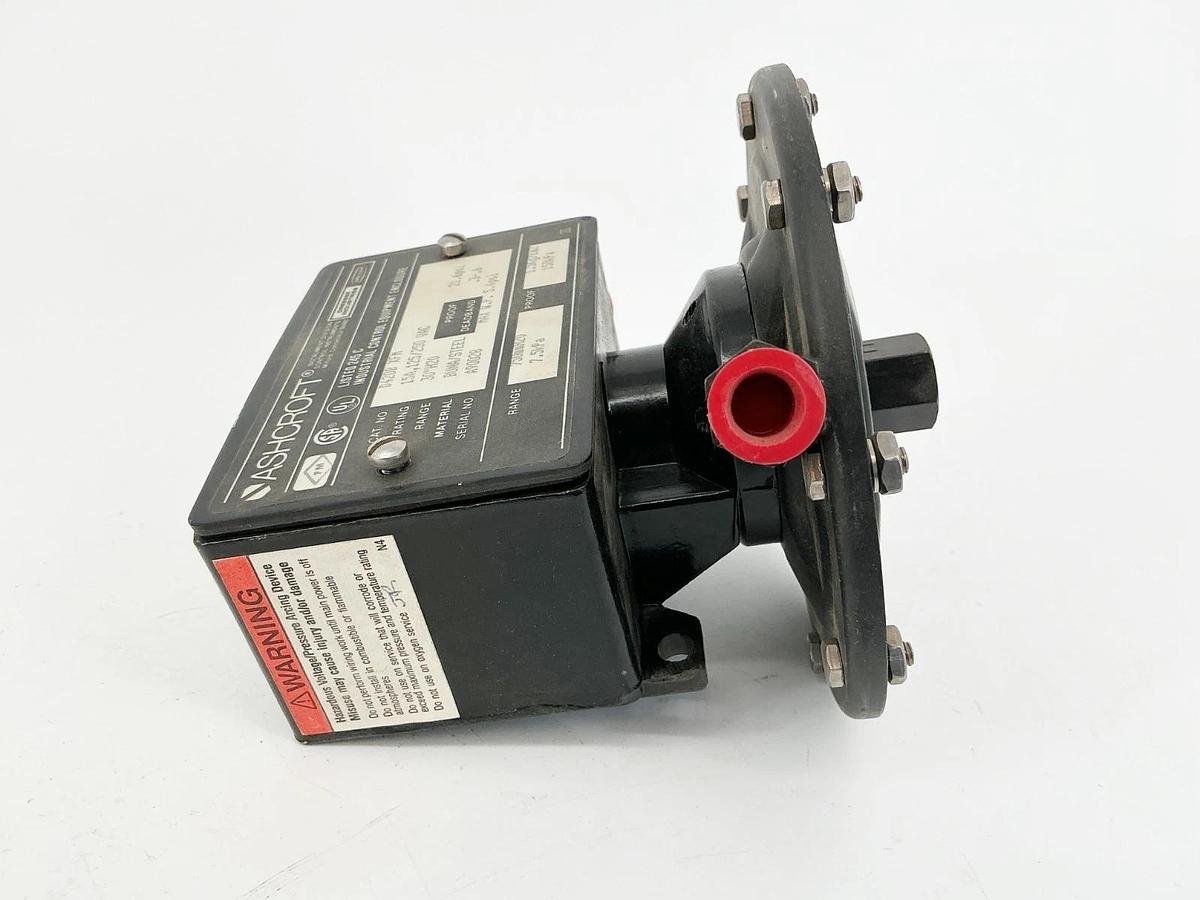 New Ashcroft D420B-XFM Pressure Switch 30" H20 Range 15A 250V - No Box
