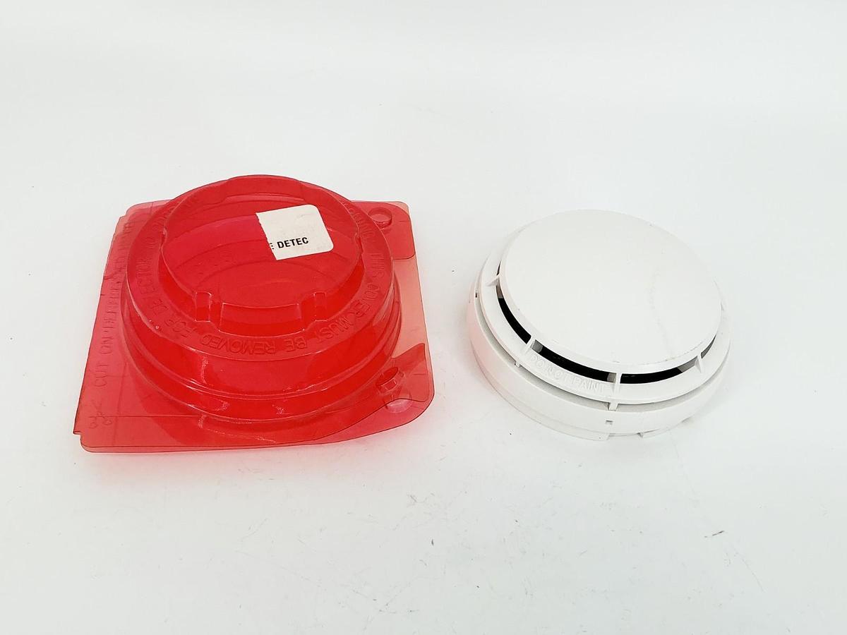 New Simplex 4098-9714 Smoke Detector Sensor 1.5-3.7%/FT