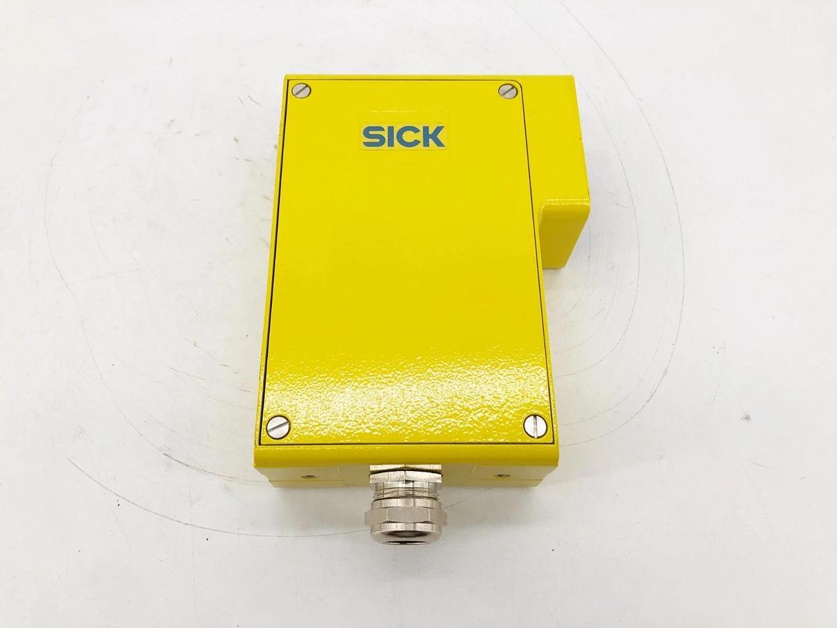 New Sick WEU26/3-103A00 Single-Beam Photoelectric Safety Switch 1047985 - No Box