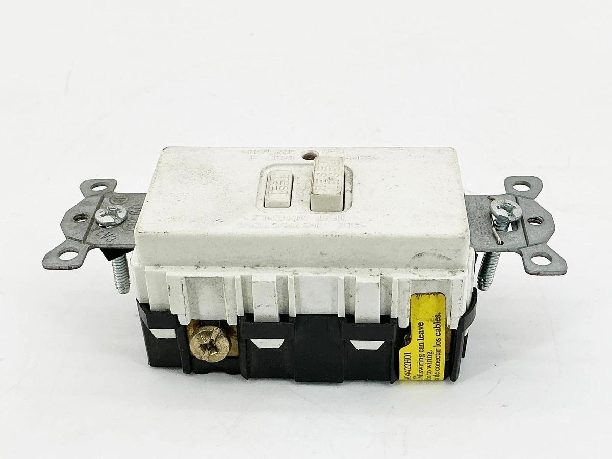 New Hubbell GFBF20WLA White Faceless GFCI Receptacle With LED 20A