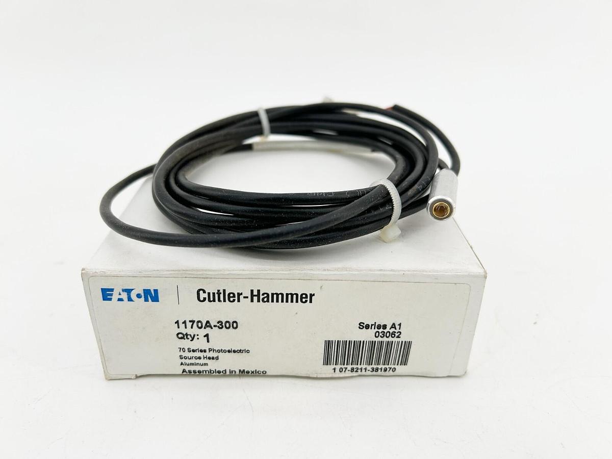 New Cutler Hammer 1170A-300 Photoelectric Sensor 9' Thru-Beam 880N NEMA 1