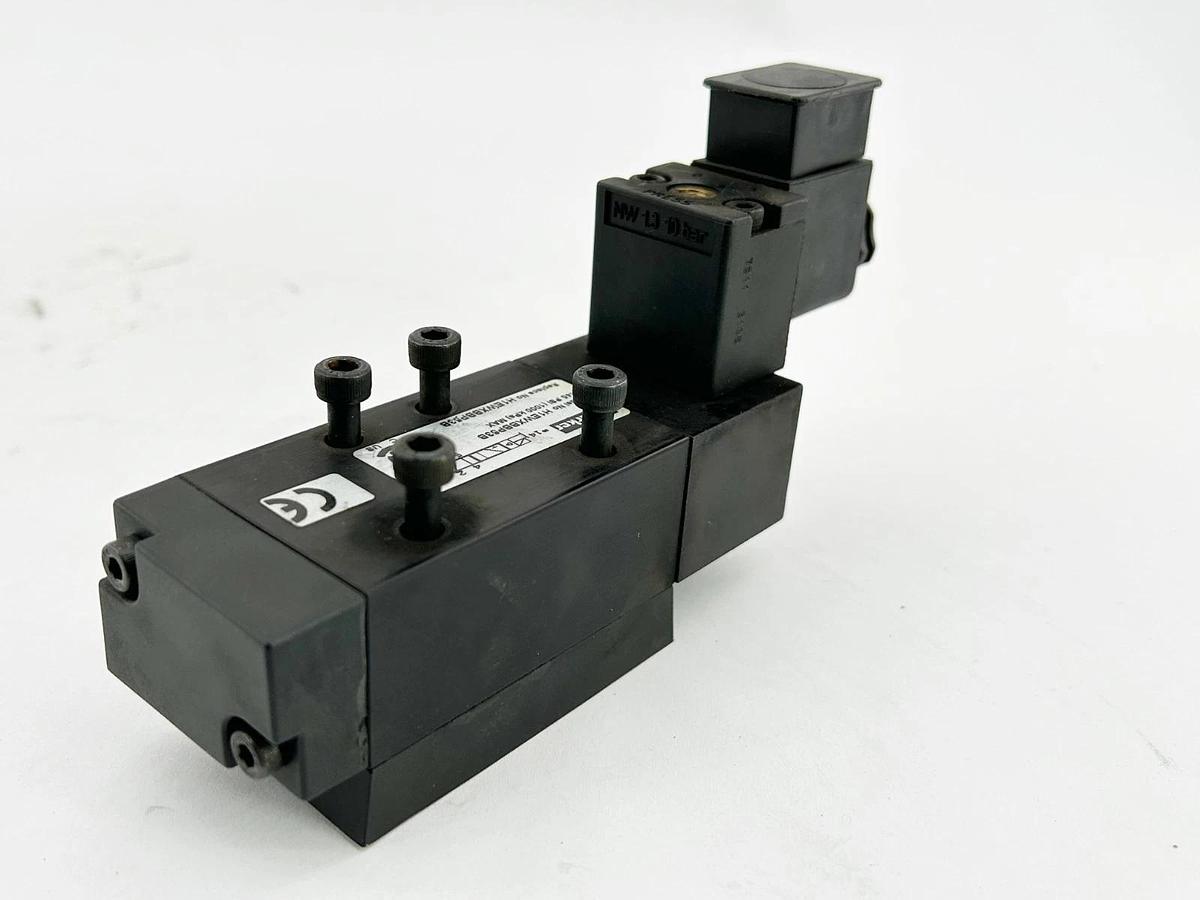 New Parker H1EWXBBP53B Solenoid Valve 145PSI 120V 50/60Hz