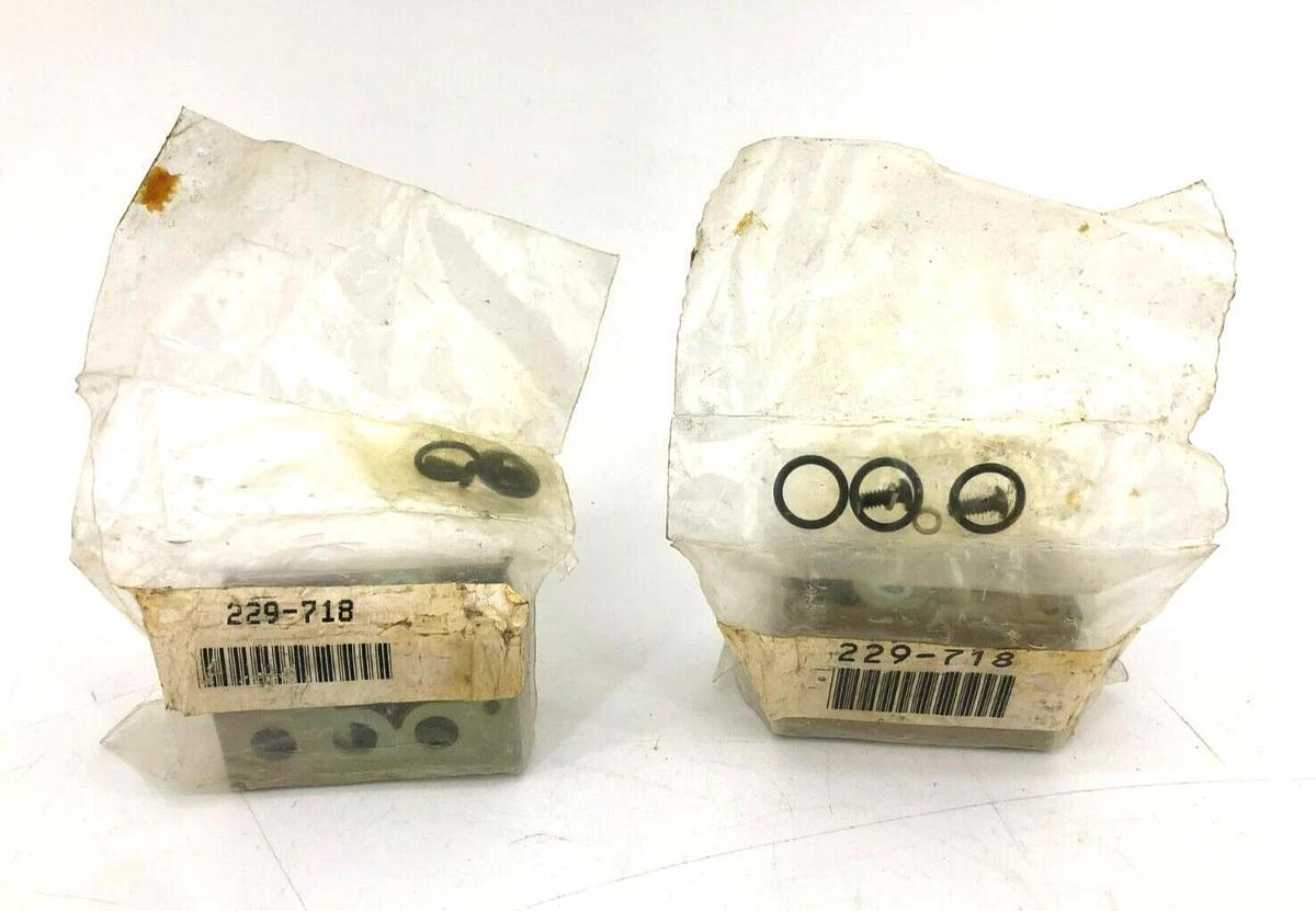 Lot of 2 New Numatics 229-718 Manifold Blocks 1/8" NPTF, Side/Bottom Ports