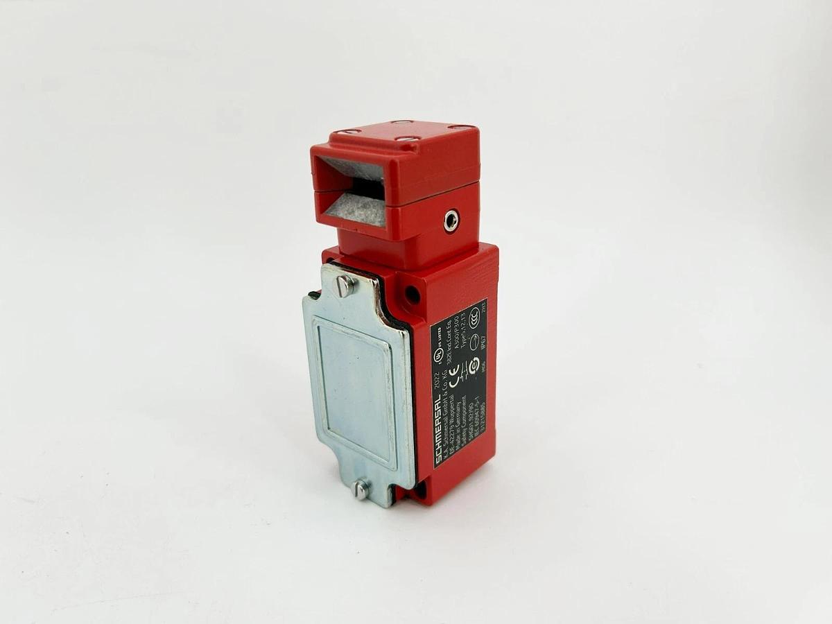 New Schmersal SHG01.92/90 Snap Action Safety Switch 101020900