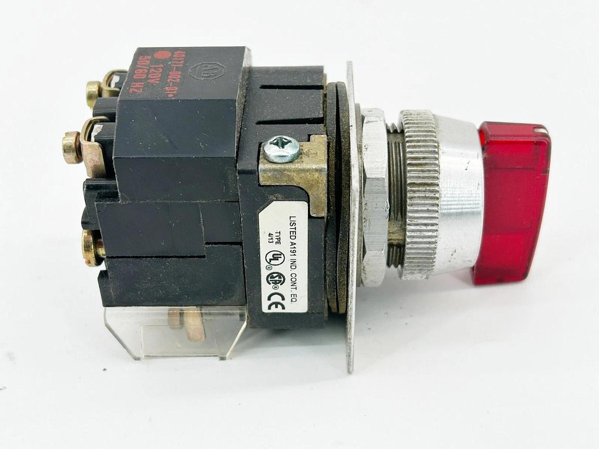 Used Allen Bradley 800T-16HR17KB6AX Push Button 30MM Selector Swich