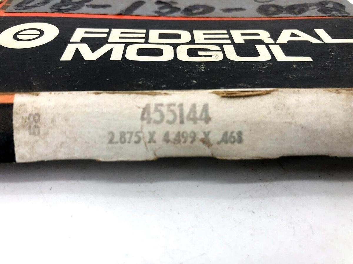 Used Lot of 2 New Federal Mogul National 455144 Oil Seals