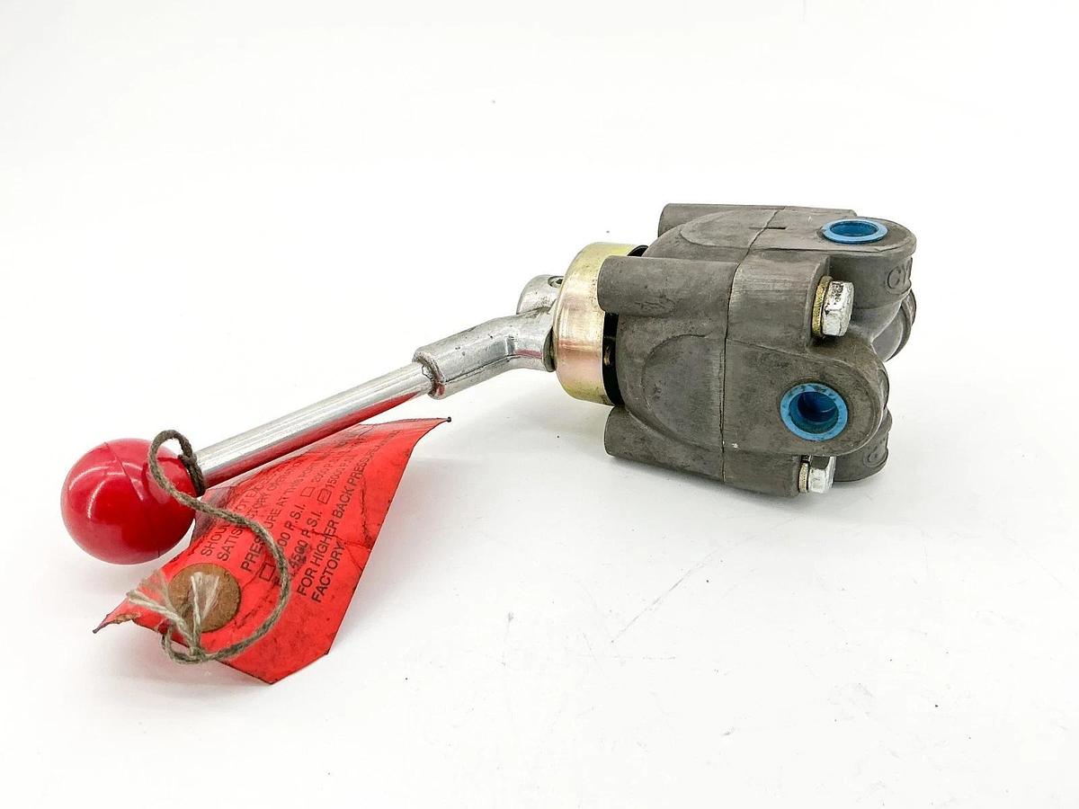 New Barksdale 8141R1H03-MC 2 Way Control Valve 2000PSI