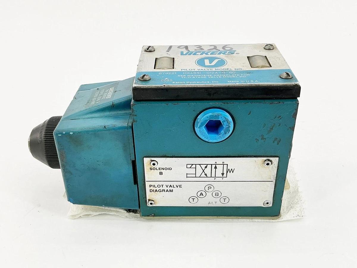 New Vickers DG4S4L-012A-B-60 Pilot Valve 110/120V 50/60Hz 20GPM 879221 - No Box