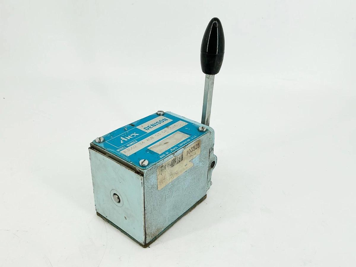 New Denison A3D02-34-408-03-04-00A5 Directional Control Valve