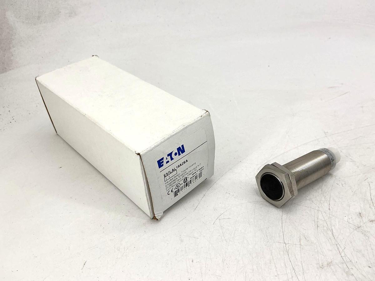 New Eaton E57LAL18A2SA Ser G1 Inductive Sensor Tubular Housing 3-Pin 20-250VAC