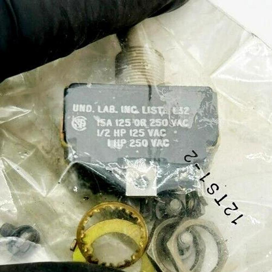 Lot of 2 New Honeywell Micro Switch 12TS1-2 Toggle Switches, 15A 125/250/277 VAC