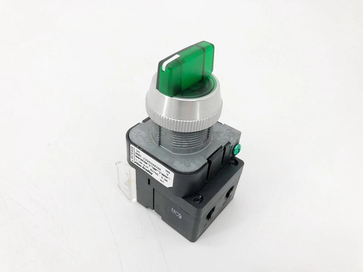 New Allen-Bradley 800T-2JGH91KB7AX Green Illuminated Pushbutton 12-130VAC/DC