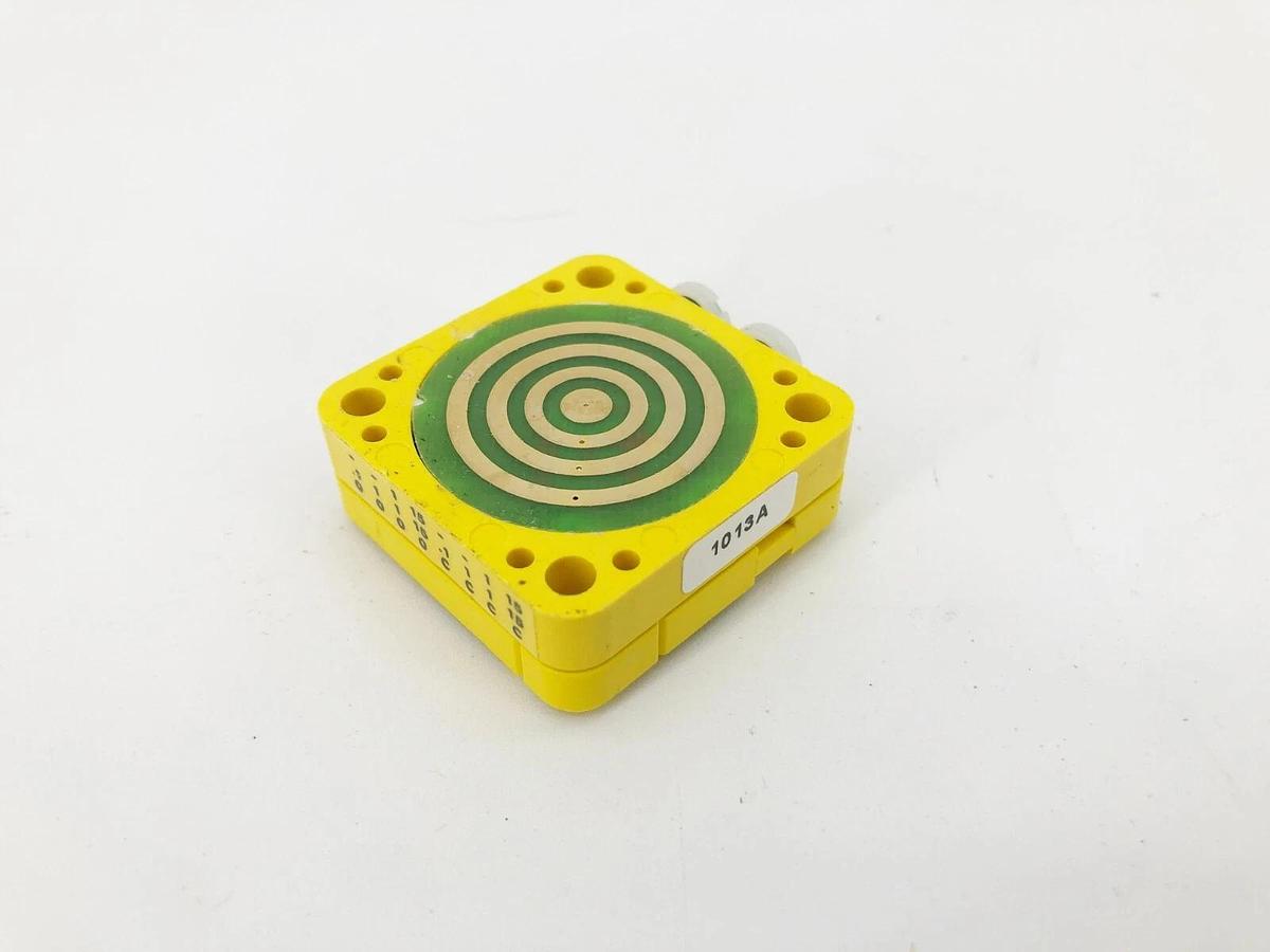 New Banner Engineering RLM8 Maxi-Beam Logic Module 25575