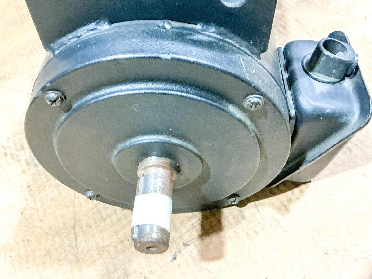 New Induction Motor Class E 6HP 3PH 460V 3450RPM -No Box
