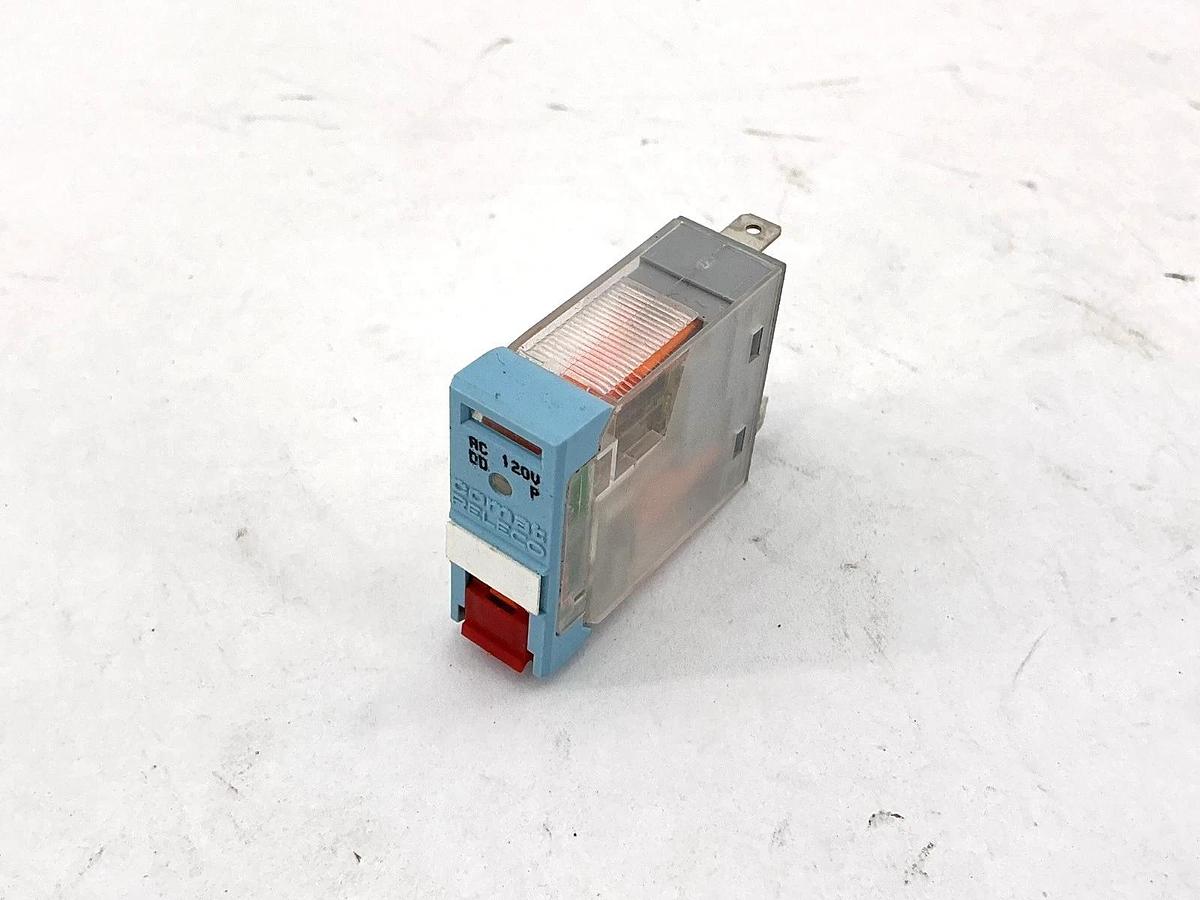 Lot of 3 New Comat Releco C10-A10XAC120V Relay 10A 120V Plug-In