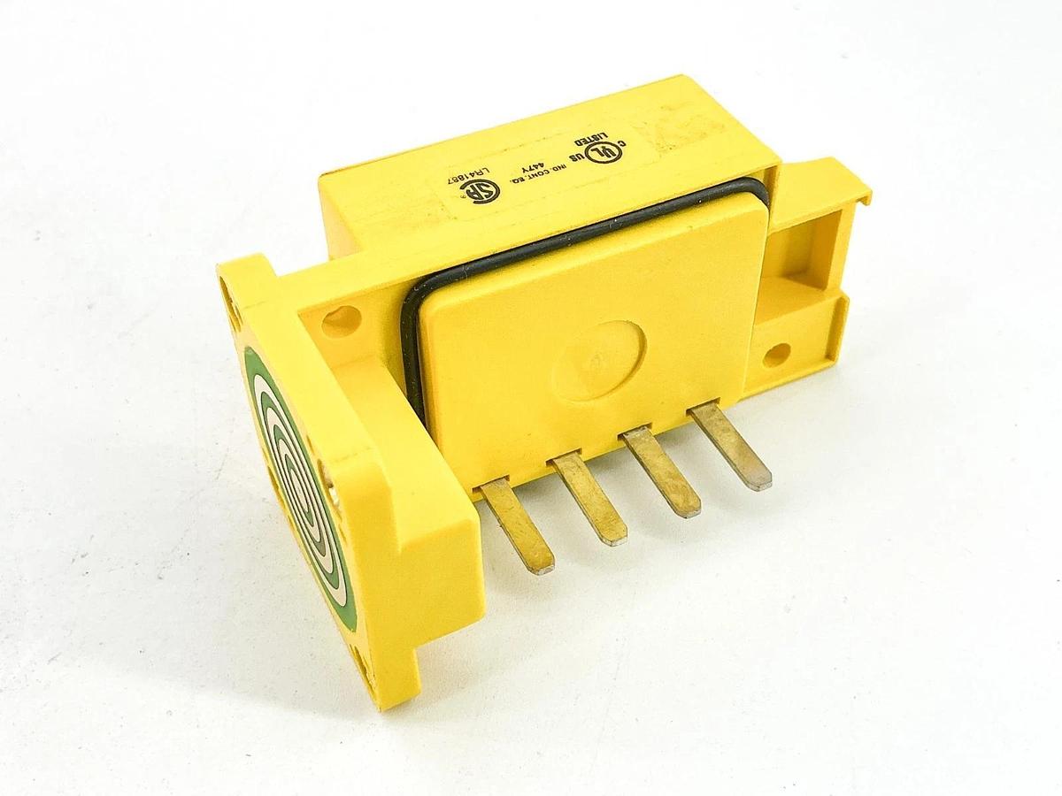 New Banner 25643 Maxi-Beam Power Block 10-30VDC RPBT
