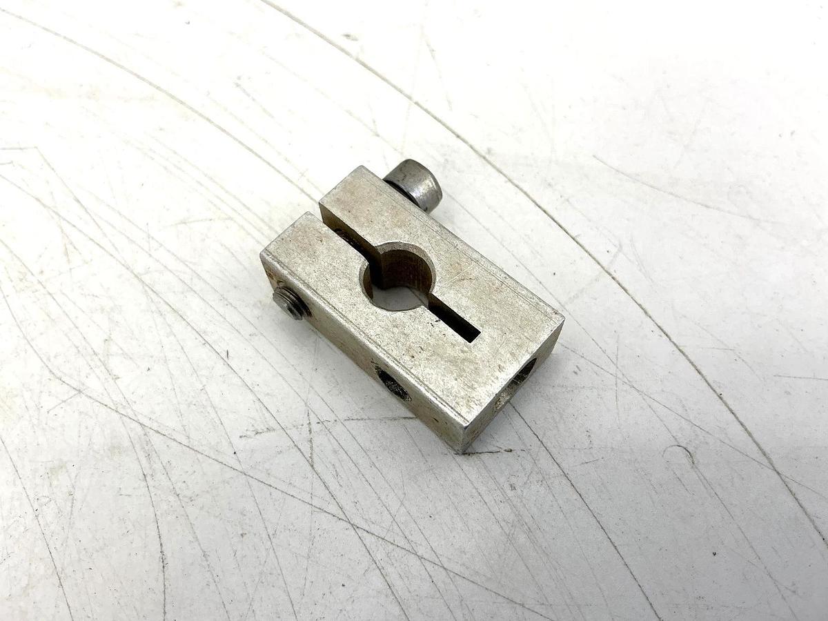 Used Lot of 7 Eaton Cutler-Hammer E50KL556 Adjustable Rod Lever Clamp Accessory