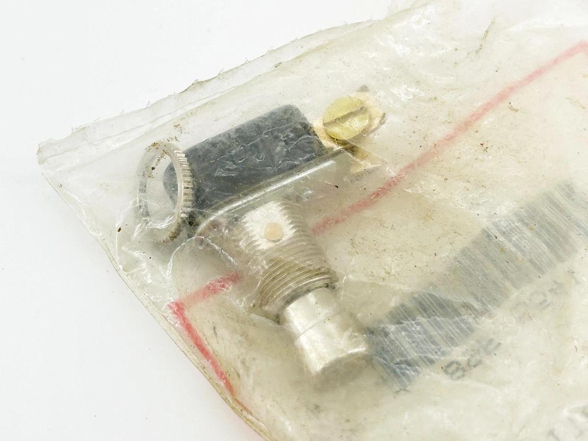 New Lot of 5 Carling Switch 895-5541 Pushbutton Switch SPST