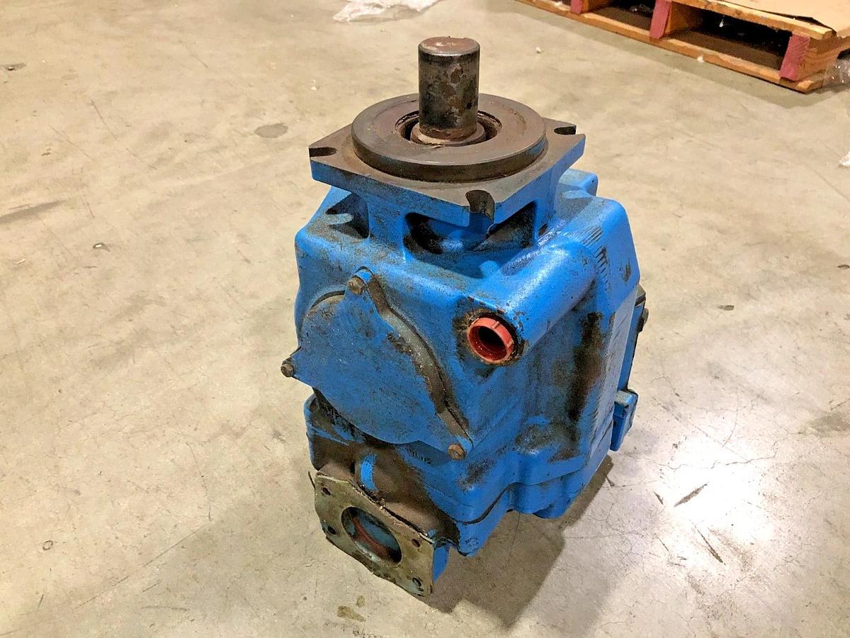 New Vickers PVH131C-RF-13S-10-C25-31 Hydraulic Axial Piston Pump 877366 - No Box