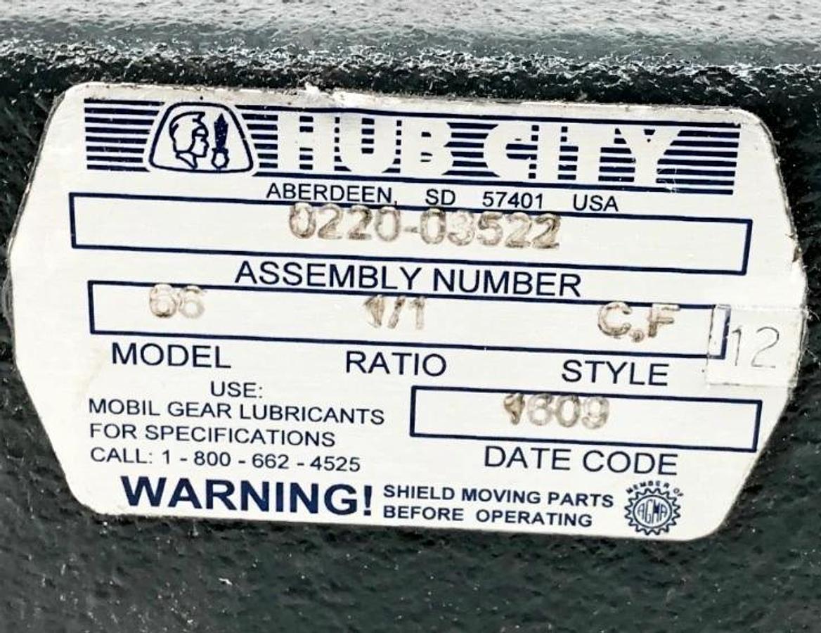 New Hub City 0220-03522 Right Angle Gearbox 1:1 Model 66 1.25" Shaft - No Box