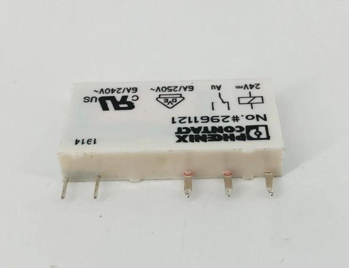 Lot of 2 New Phoenix Contact 2961121 Relays SPDT 6A 24V - No Box