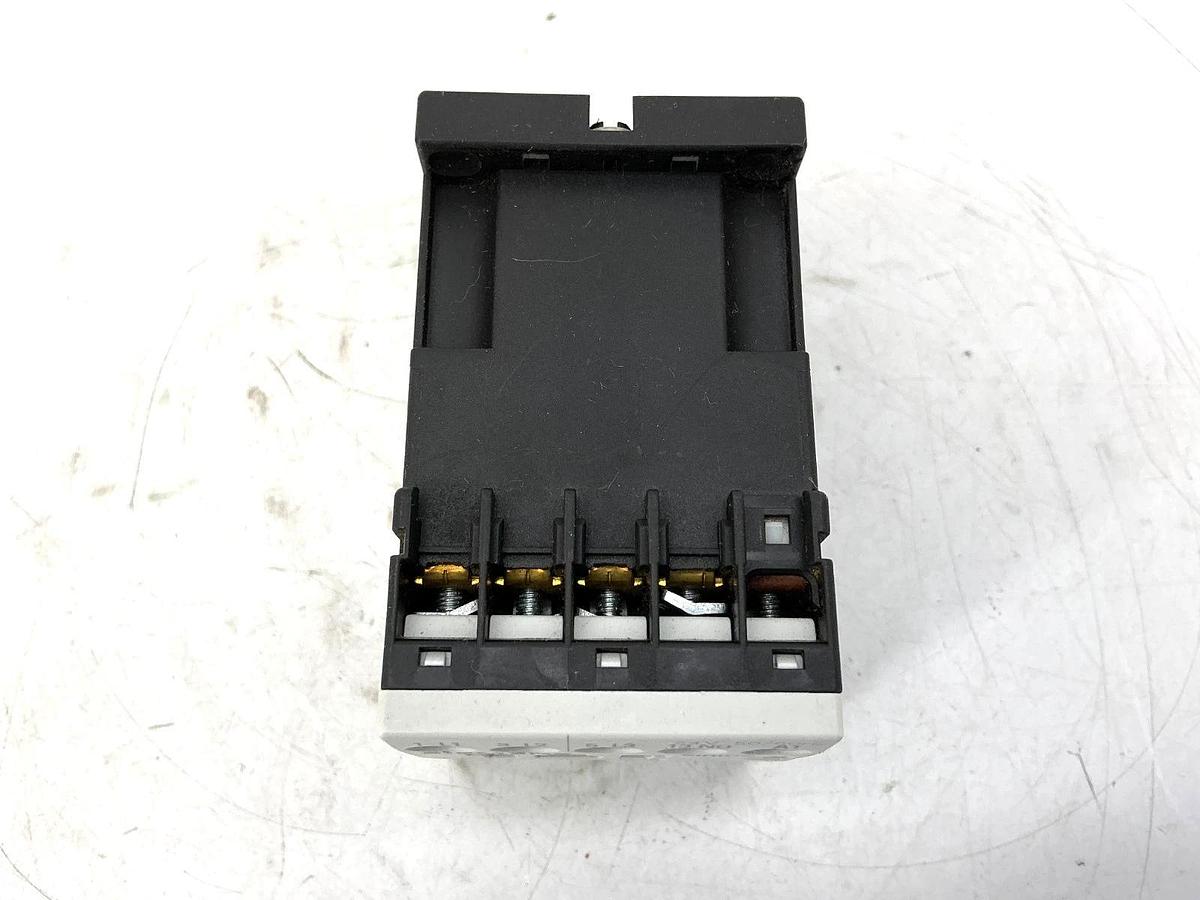 Used Siemens 3RT1015-1AB01 Contactor 3-Phase 7A 600VAC Coil: 24V 50/60HZ