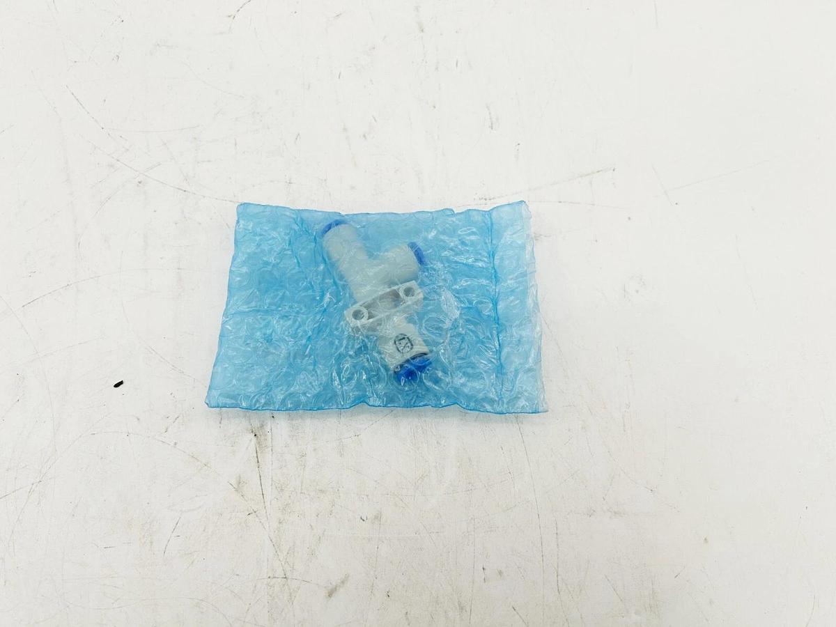 New SMC ZH10DS-06-06-08 Vacuum Ejector