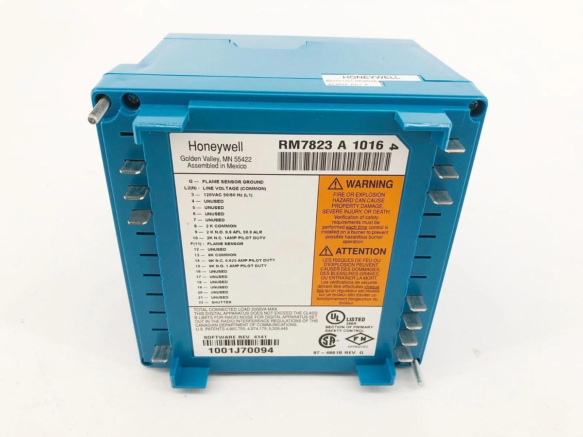 New Honeywell RM7823A1016 Primary Flame Switch w/ Dust Cover 120VAC - No Box