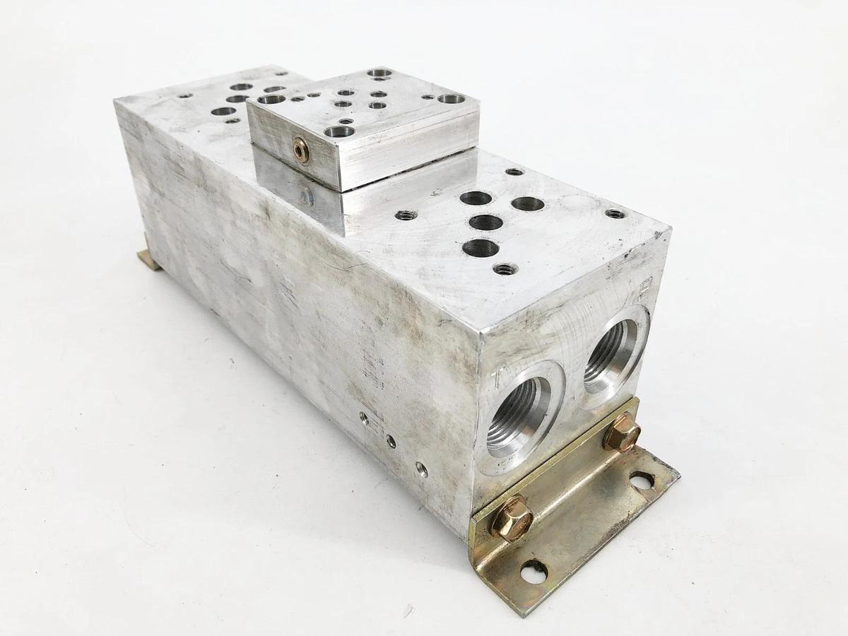 Used Daman AD05P033S Aluminum Hydraulic Manifold AD03D05VABA