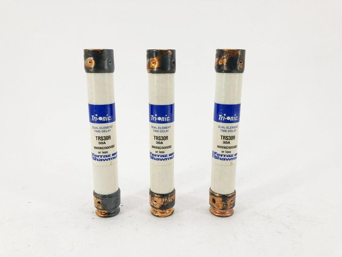 Used Lot of 3 Ferraz Shawmut TRS30R Time-Delay Fuses 30A 600VAC 300VDC