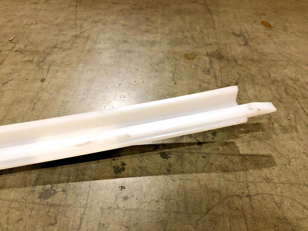 New Honeywell Intelligrated 9257361 Top Chain Guide - No Box