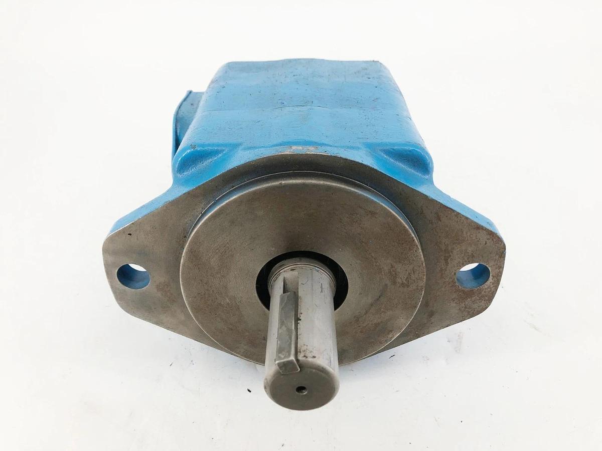 New Fluidyne 35V30A-1C22R Vane Pump Replaces 02-137126 - No Box