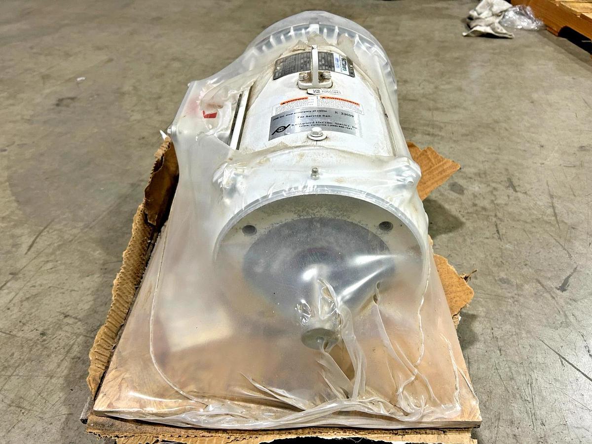 New Leeson C215T17WC4A Motor 10/ 7-1/2 HP 3PH 230/190V 460/380V 141268.00 No Box