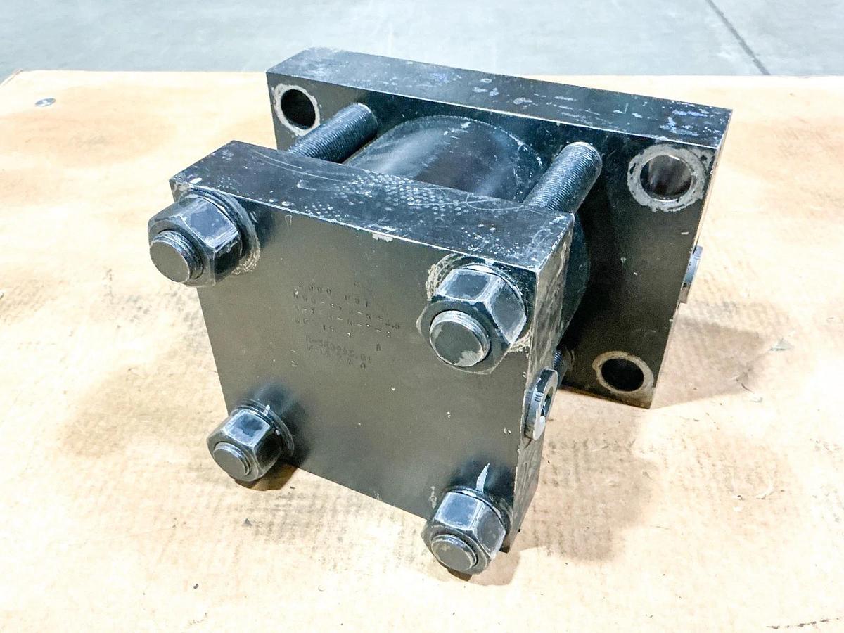 Used Eaton R-308993.01 Pneumatic Cylinder N5G-5X2-N-3.5 -4-T-H-N-2-2 3000PSI